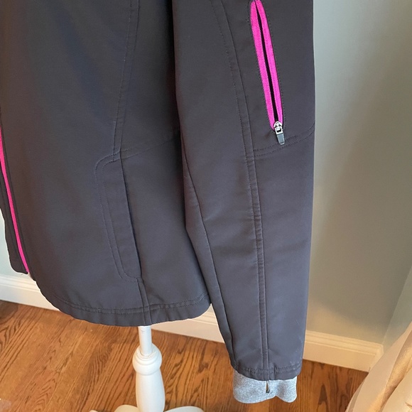 Jacket (M) - Picture 2 of 4